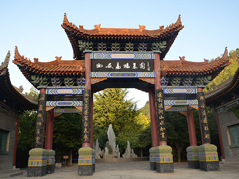 西安高橋墓園服務(wù)電話，西安高橋墓園價(jià)格