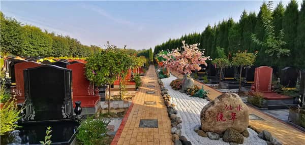 西安閻良漢皇樹葬墓園的設施建設如何，有哪些人性化的服務？