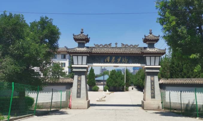 西安市西郊鎬京骨灰墓園的專車預(yù)約和免費(fèi)接送選購(gòu)服務(wù)是如何運(yùn)作的？