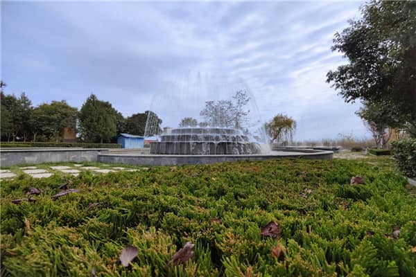 愛心助公益/壽陽山墓園寒衣節公益集市暖了市民心