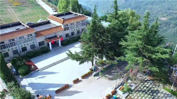 西安壽陽山墓園在歷經30年的發展后，有哪些顯著的進步和變化？
