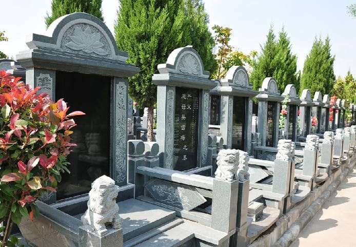 長安區(qū)棗園山生態(tài)人文紀(jì)念園是否設(shè)有停車場？
