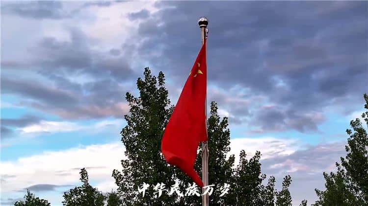 西安霸陵墓園地形獨特，環境優美