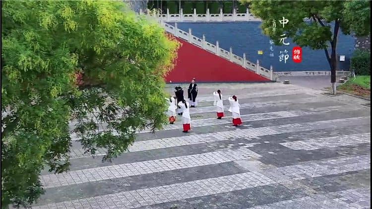 西安霸陵墓園新區是否提供跨文化或宗教安葬服務？