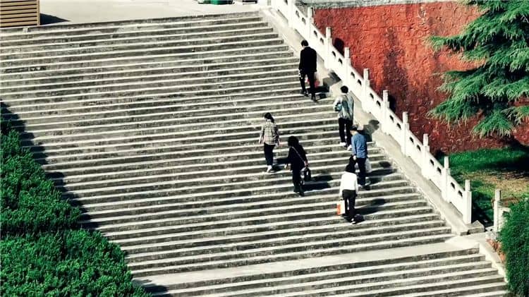 西安新霸陵墓地電話，真情服務保障！