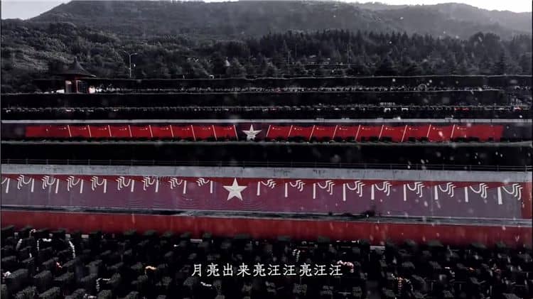 軍魂園作為西安霸陵墓園新區的重要組成部分，它是如何傳承和弘揚軍人精神的？