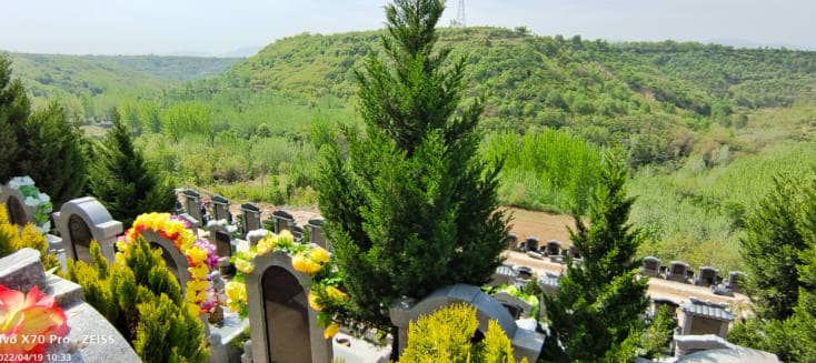 西安白鹿原公墓的自然美景對周邊地區(qū)有何影響？