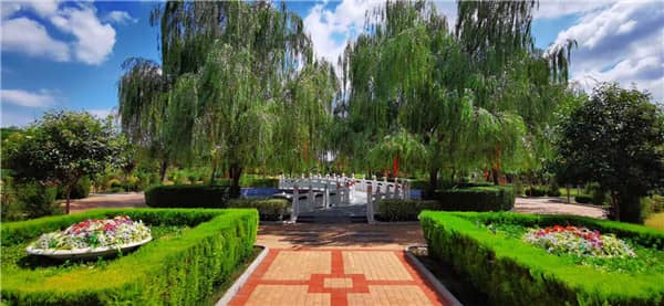 在選擇西安公墓時，為何建議考慮開發年限較短的陵園？