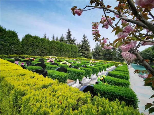 西安墓地的使用年限是多少？，省心又實(shí)惠！