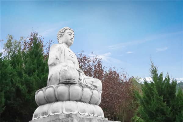 購買西安墓地時(shí)，應(yīng)如何選擇合適的墓地位置和尺寸？有哪些因素需要考慮？